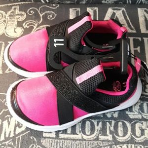 NEW! PINK TODDLER GIRLS SNEAKERS SZ 11
